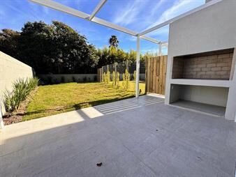 https://web5.gallito.com.uy/venta-housing-carrasco-casa-de-3-dormitorios-inmuebles-27260988