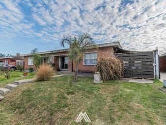 https://www.gallito.com.uy/venta-casa-1-planta-3-dormitorio-cooperativa-pando-inmuebles-27074672