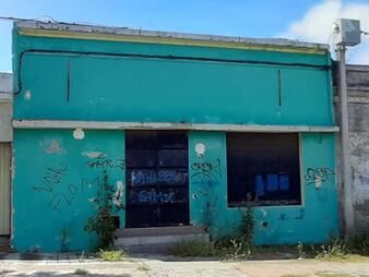 https://web5.gallito.com.uy/venta-local-o-galpon-proximo-a-ruta-1-en-la-teja-inmuebles-25910284