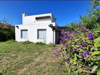 https://www.gallito.com.uy/venta-casa-2-plantas-4-dormitorios-en-arachania-rocha-inmuebles-27639246
