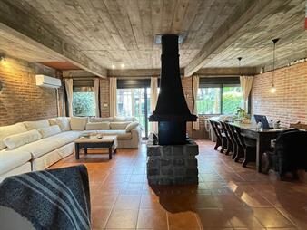 https://www.gallito.com.uy/venta-casa-3-dormitorios-frente-al-mar-barra-de-carrasco-inmuebles-27108132