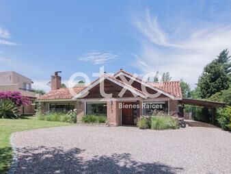 https://www.gallito.com.uy/casa-en-venta-en-lomas-de-carrasco-inmuebles-27002926