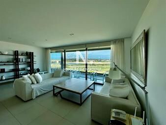 https://web5.gallito.com.uy/tiburon-terraza-barra-inmuebles-27191124