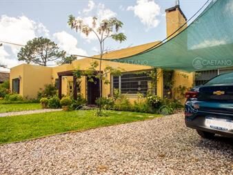 https://web5.gallito.com.uy/casa-4-dormitorios-con-piscina-rincon-del-indio-inmuebles-26702149