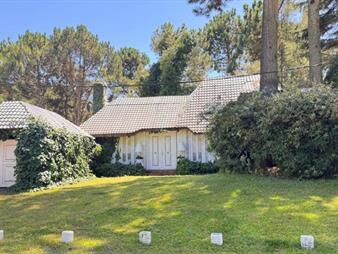 https://web5.gallito.com.uy/casa-en-pinares-inmuebles-27139517