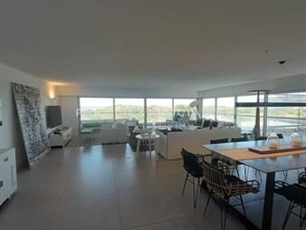 https://www.gallito.com.uy/brava-primera-linea-frente-al-mar-inmuebles-27473878