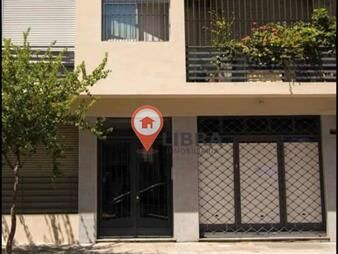https://web5.gallito.com.uy/venta-apartamento-2-dormitorios-y-balcon-al-inmuebles-27642281