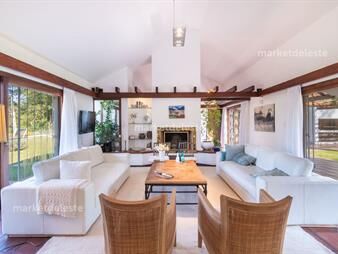 https://web5.gallito.com.uy/casa-en-el-golf-inmuebles-27639368