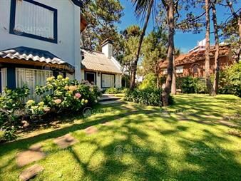 https://web5.gallito.com.uy/casa-en-brava-3-dormitorios-inmuebles-22737767