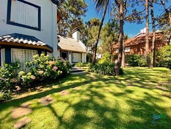 https://web5.gallito.com.uy/venta-de-casa-3-dormitorios-en-aidy-grill-punta-a-inmuebles-22537746