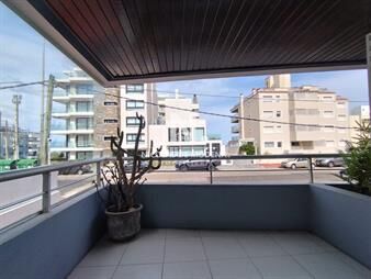 https://web5.gallito.com.uy/vende-apartamento-de-3-dormitorios-en-peninsula-inmuebles-27383886