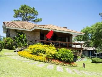 https://web5.gallito.com.uy/hermosa-casa-en-venta-a-pocos-metros-del-mar-inmuebles-26177748