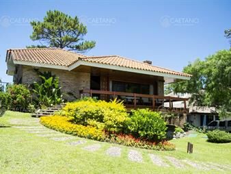 https://web5.gallito.com.uy/hermosa-casa-en-venta-a-pocos-metros-del-mar-inmuebles-20362906
