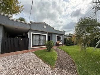 https://www.gallito.com.uy/venta-casa-las-toscas-cpiscina-climatizada-inmuebles-27573203