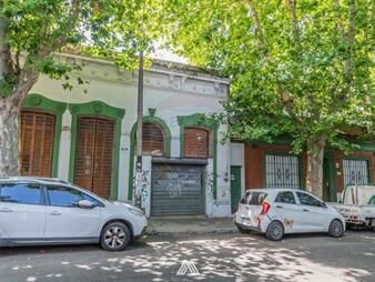 https://web5.gallito.com.uy/venta-de-gran-terreno-2-padrones-en-tres-cruces-inmuebles-26748828