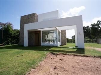 https://web5.gallito.com.uy/venta-de-casa-en-barrio-privado-campo-brava-ref-inmuebles-26269176