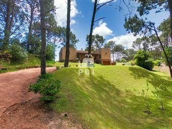 https://web5.gallito.com.uy/alquiler-temporario-de-casa-2-dormitorios-en-club-del-lago-inmuebles-27646412