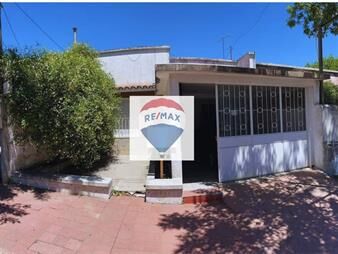 https://www.gallito.com.uy/casa-de-3-dormitorios-monoambiente-en-carmelo-inmuebles-27573377