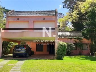 https://web5.gallito.com.uy/casa-de-4-dormitorios-en-venta-en-playa-mansa-inmuebles-24768956