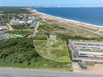 https://web5.gallito.com.uy/terreno-en-venta-lomo-de-la-ballena-ref-inmuebles-23127436