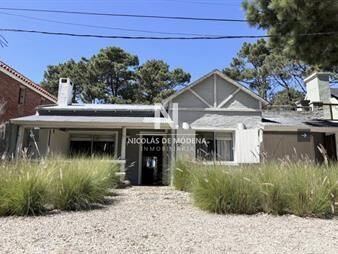 https://www.gallito.com.uy/venta-casa-tres-dormitorios-montoya-punta-del-inmuebles-25038632