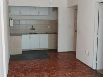 https://web5.gallito.com.uy/alquiler-apartamento-de-1-dormitorio-en-el-centro-inmuebles-27646152