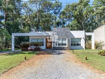 https://www.gallito.com.uy/casa-en-venta-en-solanas-country-punta-ballena-inmuebles-27050314