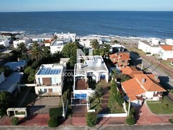 https://web5.gallito.com.uy/hermosa-casa-en-venta-en-zona-de-la-penã­nsula-inmuebles-23957537