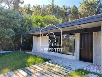 https://www.gallito.com.uy/venta-casa-3-dormitorios-a-estrenar-en-punta-inmuebles-25137721