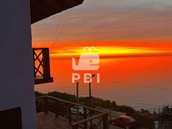 https://www.gallito.com.uy/2-casas-de-2-dormitorios-con-vista-en-cerro-san-inmuebles-27650106