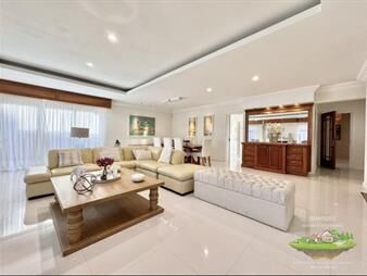 https://web5.gallito.com.uy/moderna-casa-de-4-dormitorios-en-playa-mansa-a-inmuebles-27651163