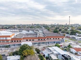 https://web5.gallito.com.uy/alquiler-local-galpon-deposito-malvin-norte-veracierto-y-sp-inmuebles-27337444