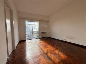 https://www.gallito.com.uy/casatroja-alquiler-apartamento-en-el-centro-inmuebles-27656996