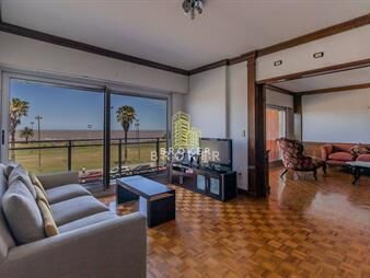 https://web5.gallito.com.uy/venta-de-apartamento-3-dormitorios-mas-servicio-2-inmuebles-24606021