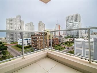 https://web5.gallito.com.uy/apartamento-2-dormitorios-frente-al-mar-parada-2-inmuebles-24812175