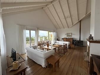 https://web5.gallito.com.uy/venta-y-alquiler-de-gran-casa-en-montoya-punta-inmuebles-25587685