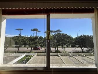 https://web5.gallito.com.uy/apartamento-en-venta-1-dormitorio-y-medio-en-la-y-inmuebles-26406722