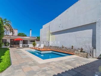 https://web5.gallito.com.uy/alquiler-casa-3-dormitorios-mas-servicio-y-piscina-en-punta-inmuebles-27074264