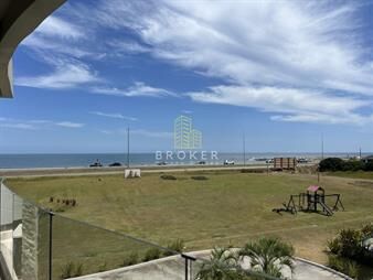 https://web5.gallito.com.uy/apartamento-en-venta-y-alquiler-1-dormitorio-con-inmuebles-26725521