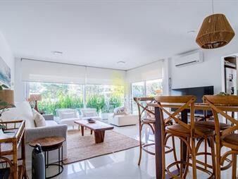https://www.gallito.com.uy/espectacular-y-amplio-departamento-en-alquiler-en-inmuebles-27543826