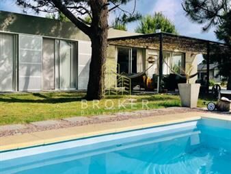 https://web5.gallito.com.uy/alquiler-de-hermosa-casa-en-barrio-privado-la-residence-co-inmuebles-27657154