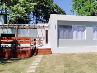 https://web5.gallito.com.uy/casa-en-venta-en-cantegril-playa-mansa-zona-de-inmuebles-25855353