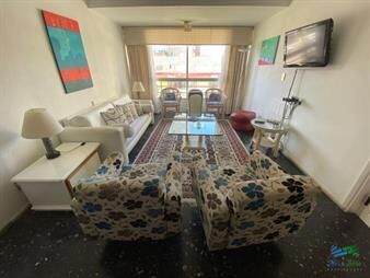 https://www.gallito.com.uy/en-venta-apartamento-2-dormitorios-sobre-calle-inmuebles-26125180