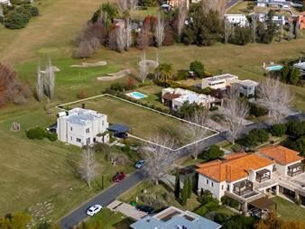 https://www.gallito.com.uy/venta-de-terreno-en-lomas-de-la-tahona-lote-377-inmuebles-27518479