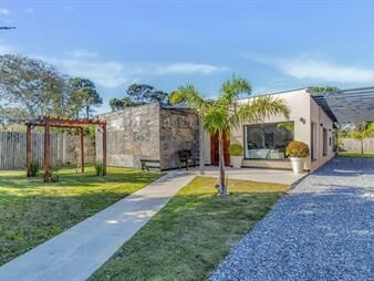 https://web5.gallito.com.uy/venta-casa-en-punta-del-este-inmuebles-27125071