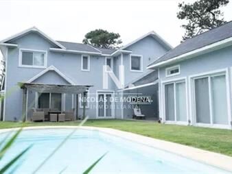 https://web5.gallito.com.uy/en-venta-casa-de-4-dormitorios-en-punta-del-este-inmuebles-25787148
