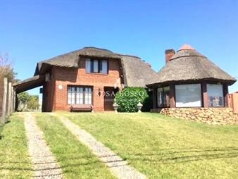 https://www.gallito.com.uy/casa-a-la-venta-en-el-chorro-inmuebles-21564064