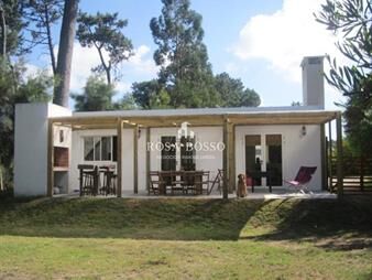 https://www.gallito.com.uy/casa-en-barrio-privado-en-jardines-de-cã³rdoba-4-inmuebles-25635967