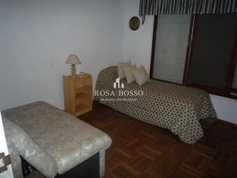 https://web5.gallito.com.uy/casa-en-lugano-4-dormitorios-inmuebles-18373547