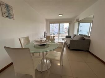 https://web5.gallito.com.uy/apartamento-en-venta-en-primera-linea-playa-mansa-inmuebles-25635828